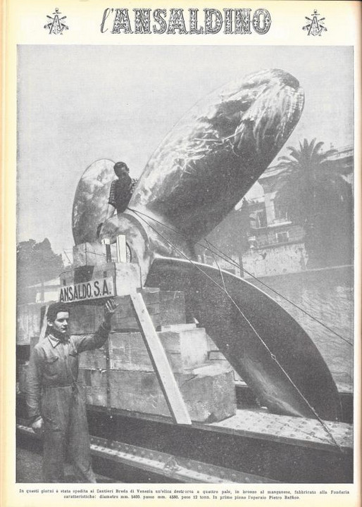 p. 12, (quarta di copertina), l'operaio Pietro Baffico di fronte a un'elica destrorsa a quattro pale in bronzo al manganese prodotta dalle Fonderie e Acciaierie Ansaldo di Campi